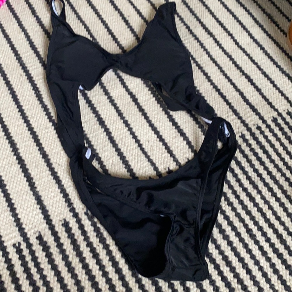 Singlet bathing suit